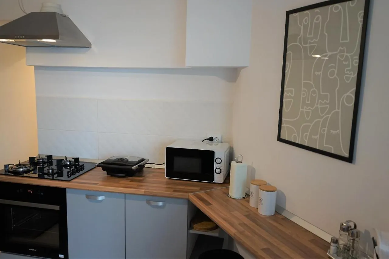 Apartman Full Service Super-Central 3Br & Balcony By Bucharent Bukarest